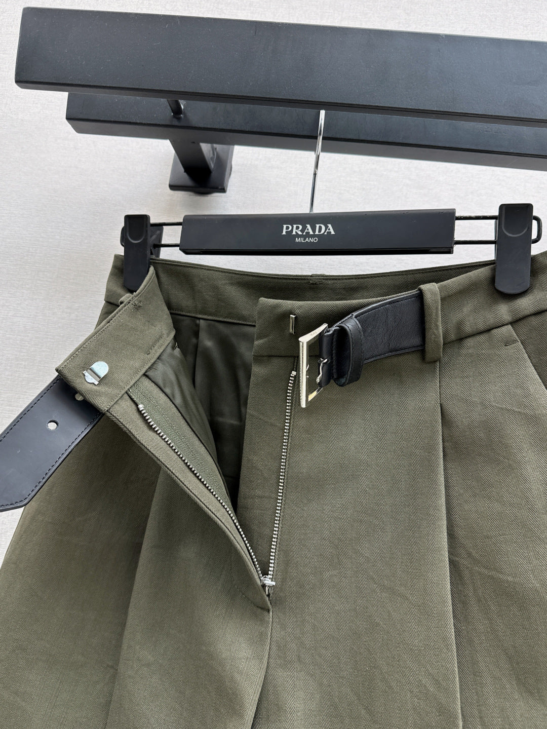 25fw belt skirt