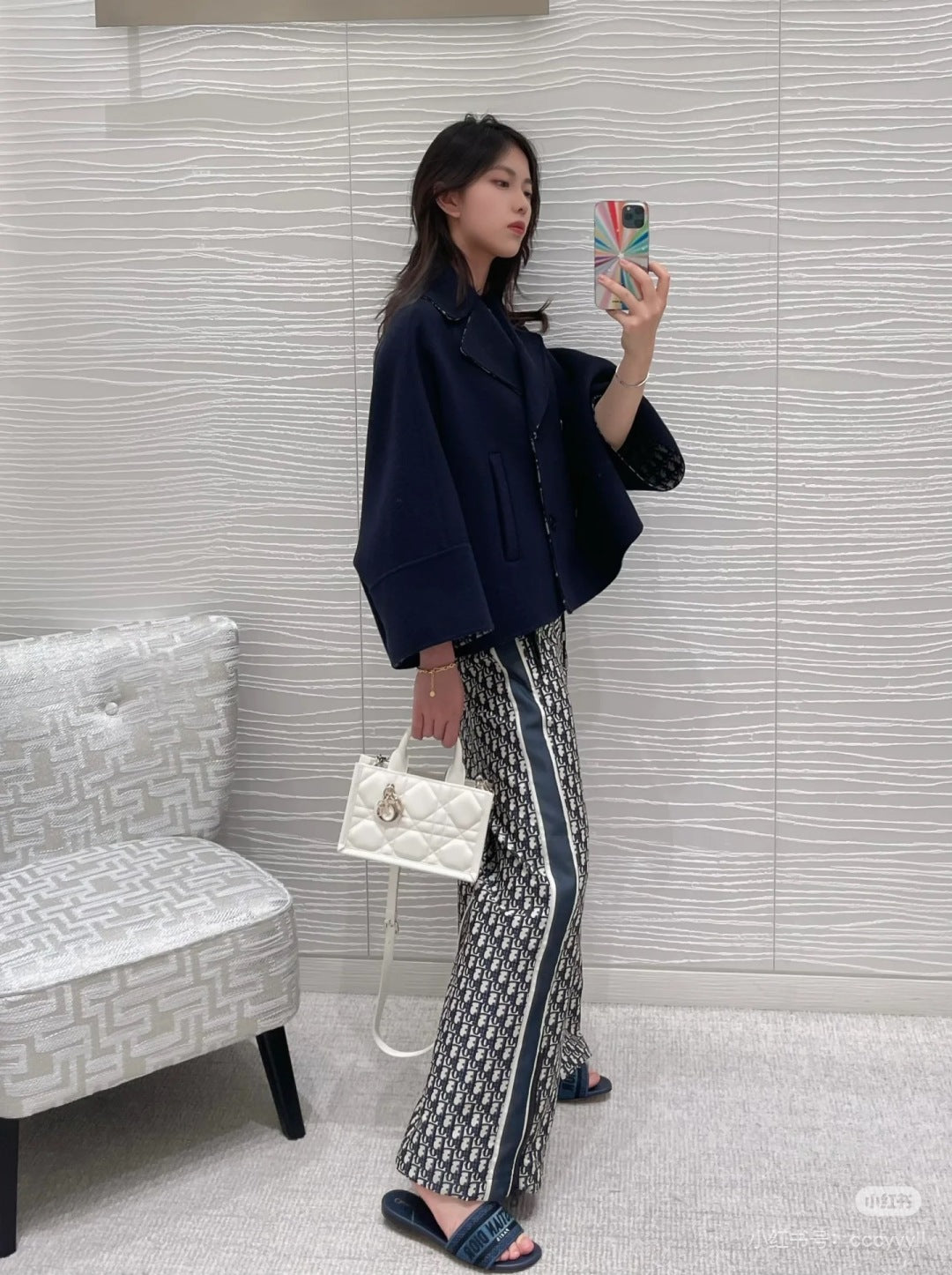 25fw reversible coat