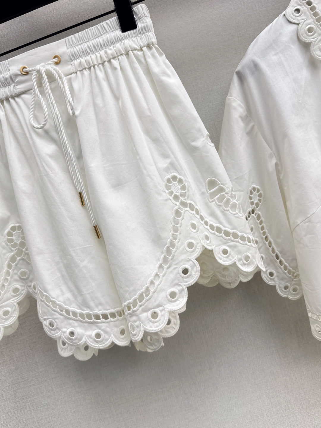 25ss embroidered short