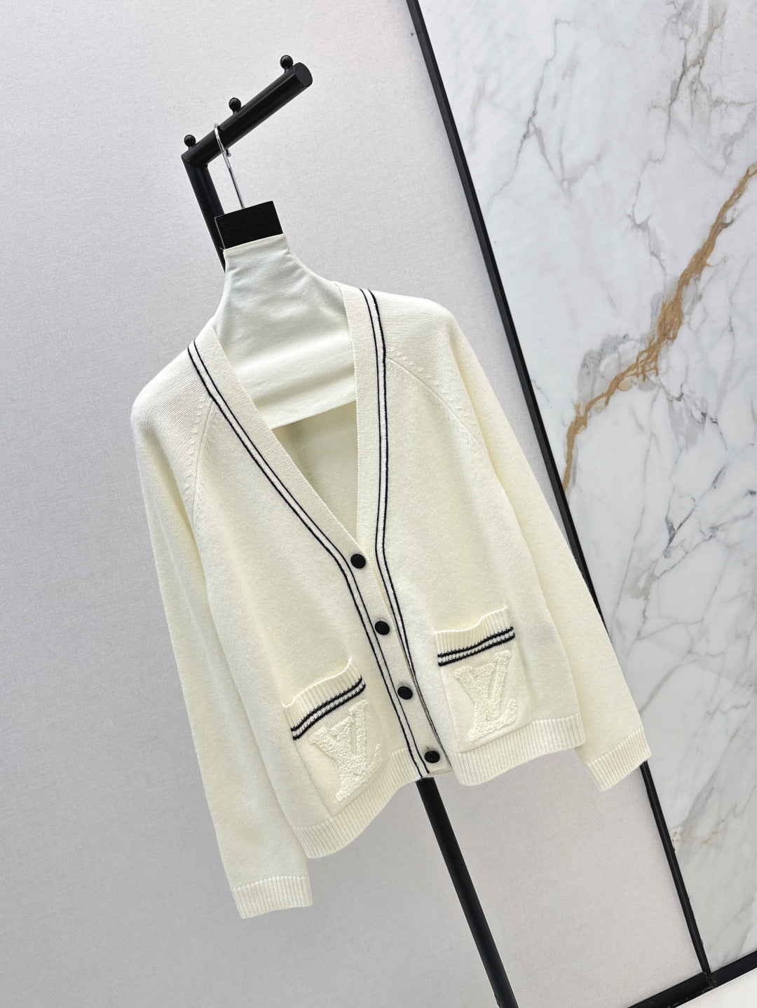 25fw knitted cashmere cardigan