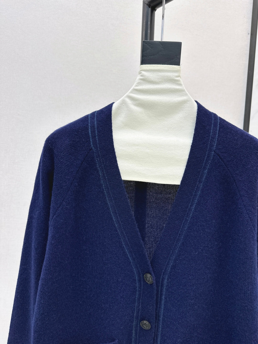 25fw knitted cashmere cardigan