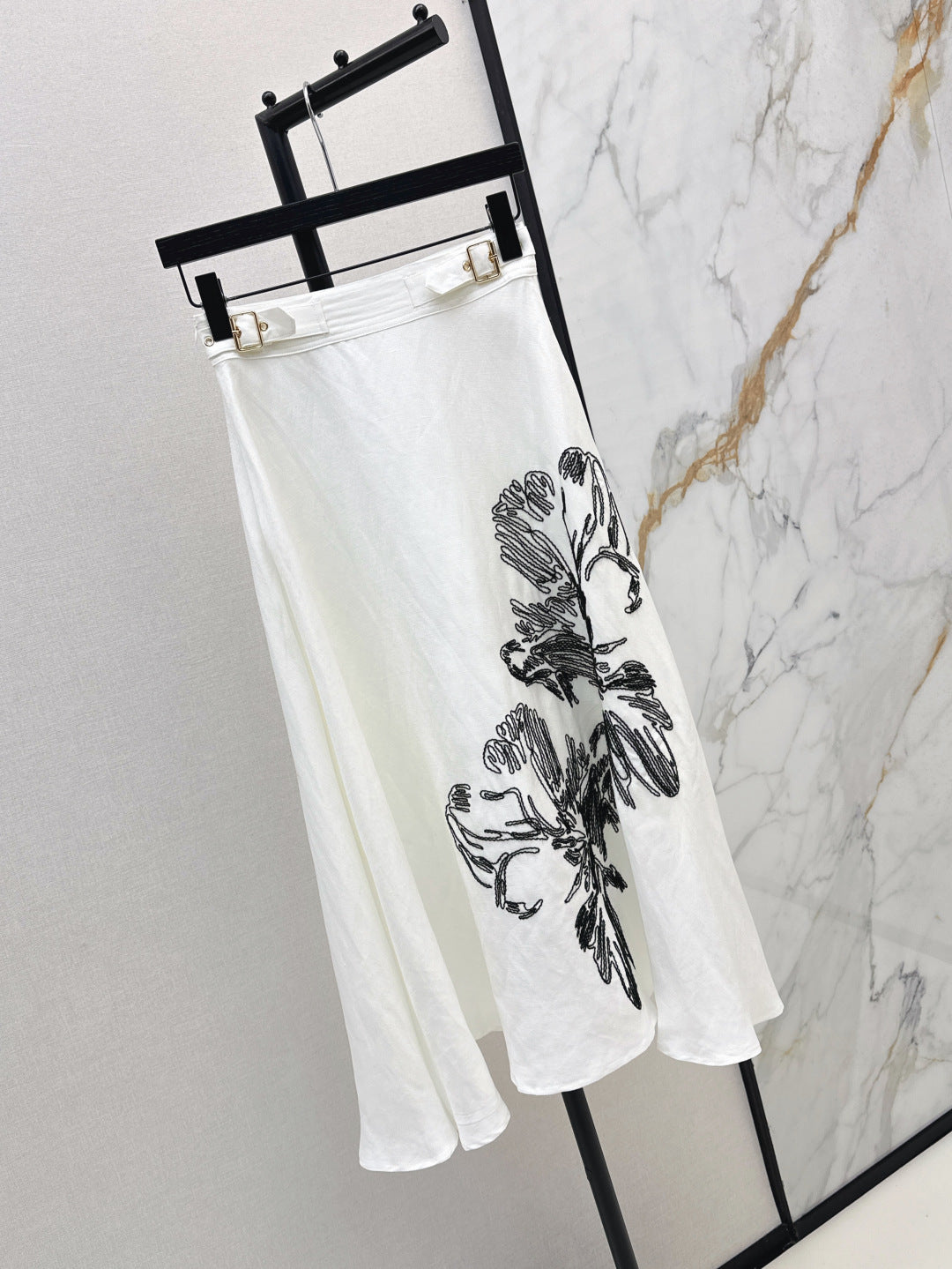 25ss embroidered skirt