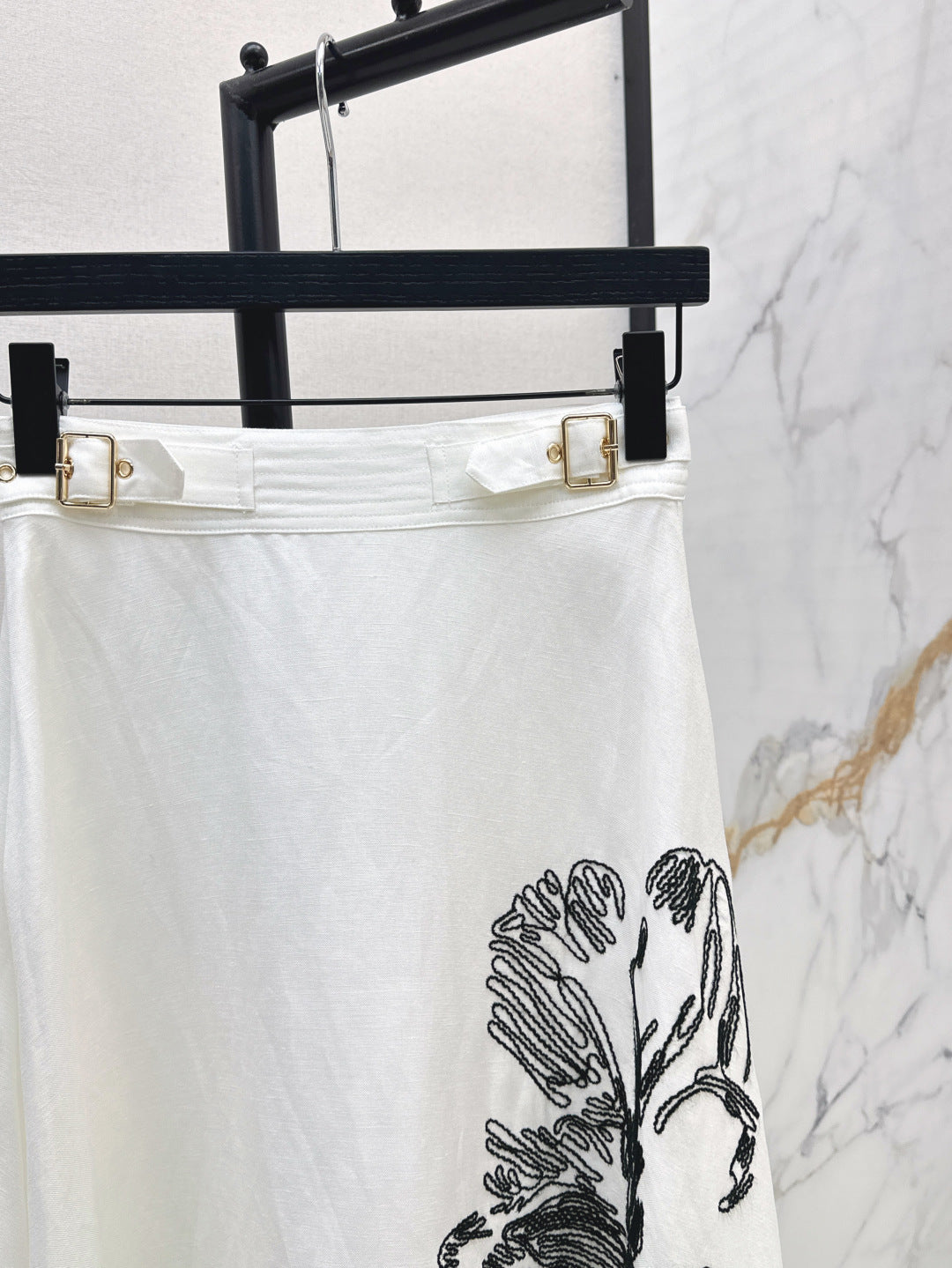 25ss embroidered skirt