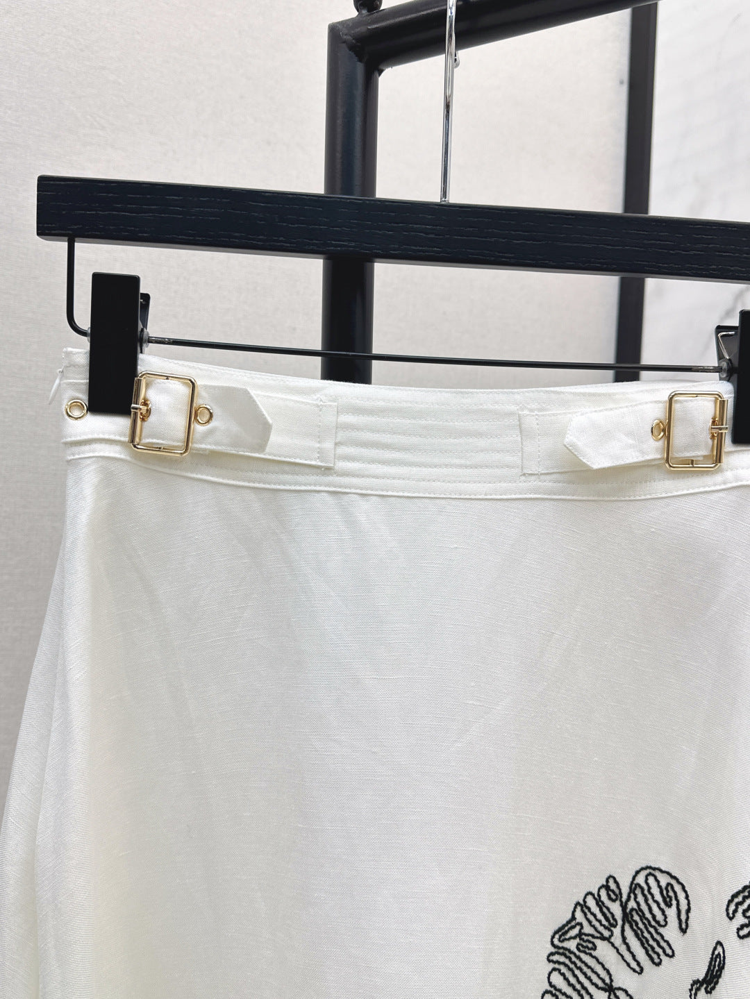 25ss embroidered skirt