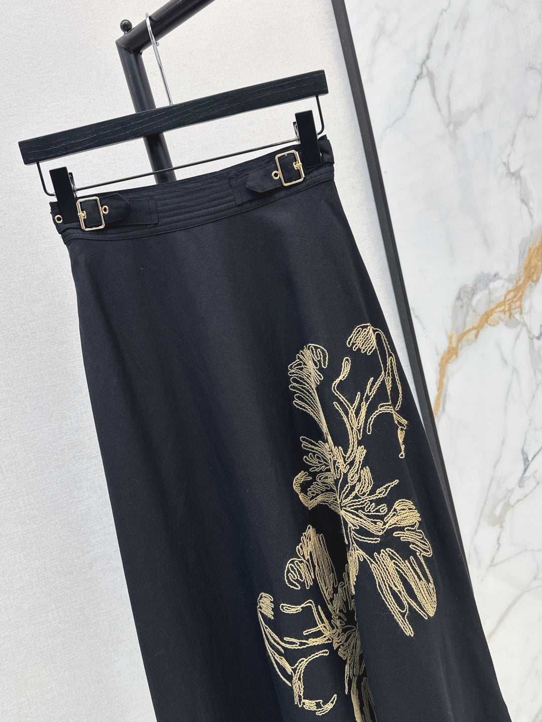 25ss embroidered skirt
