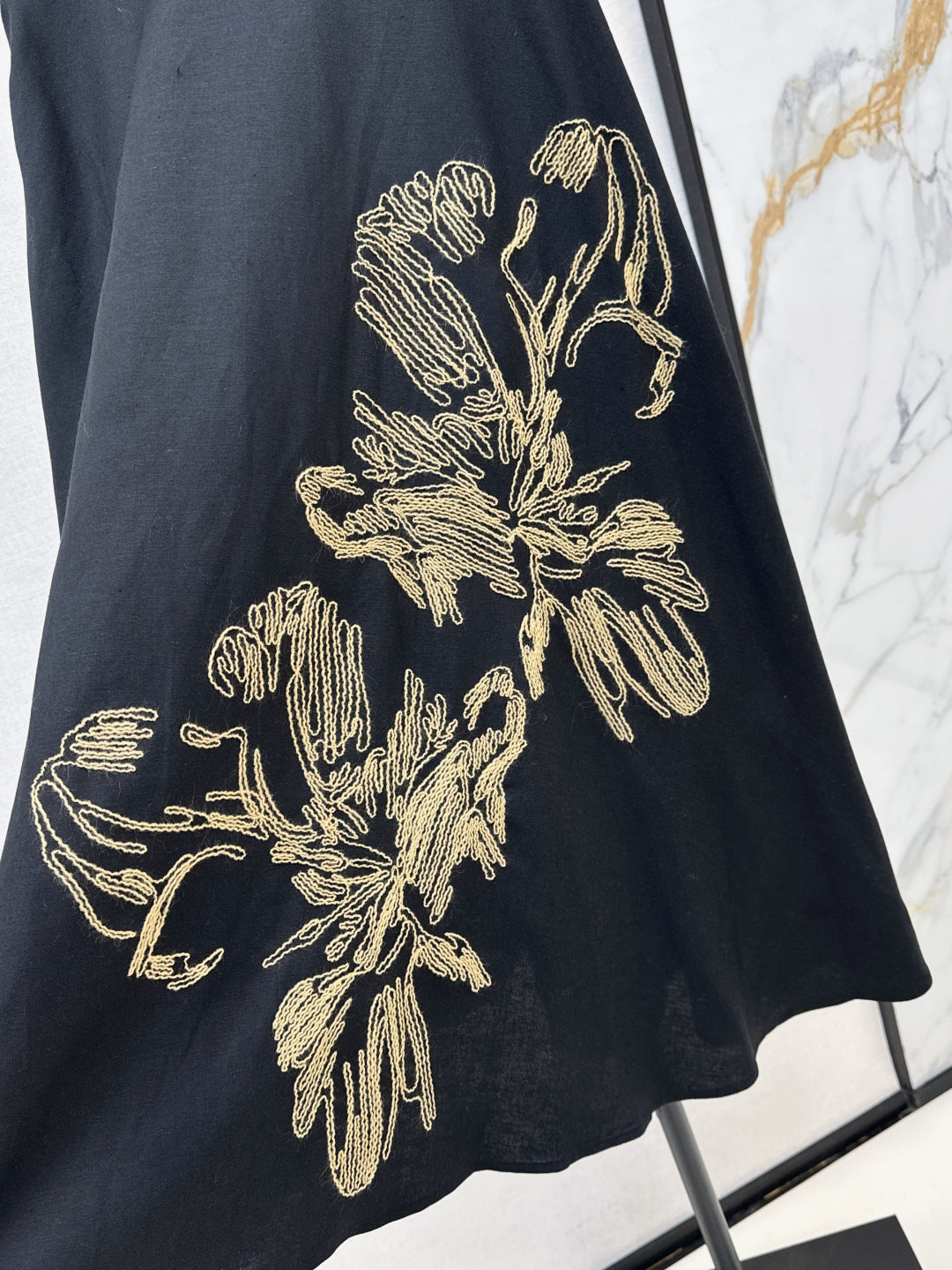 25ss embroidered skirt