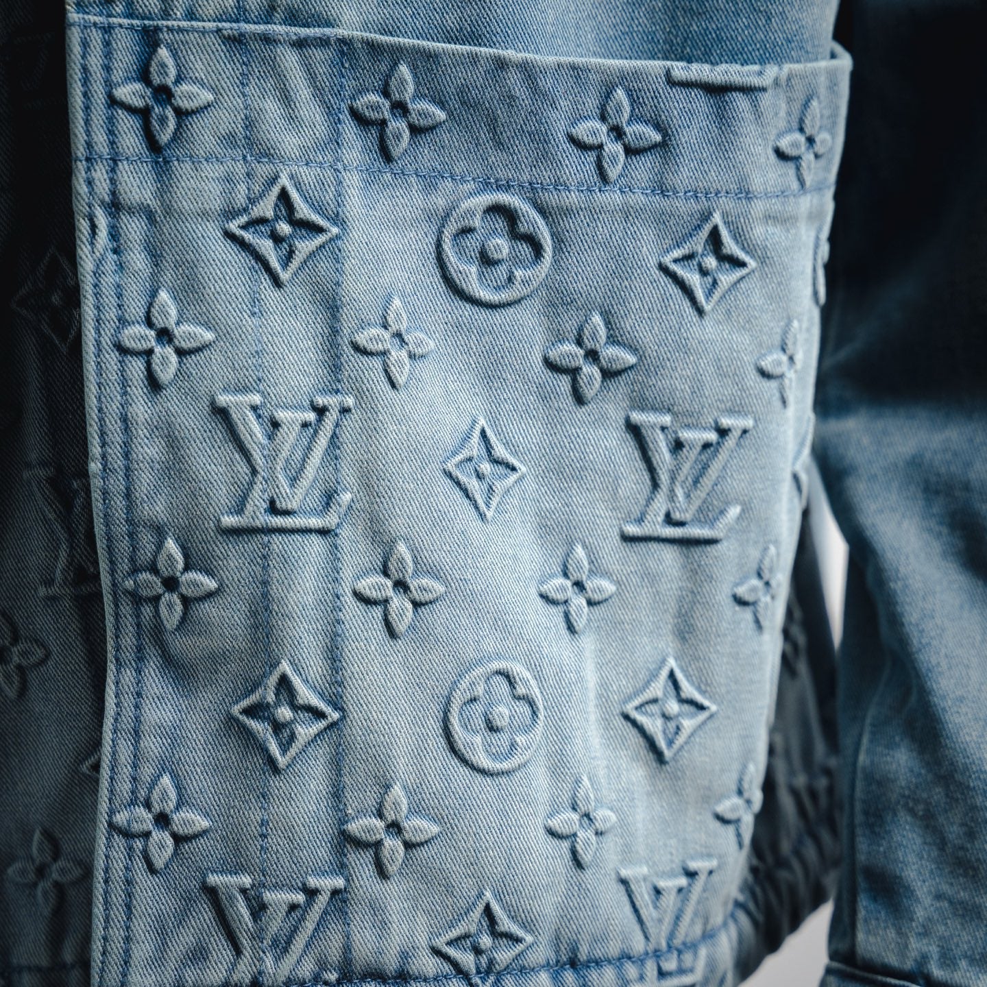 25ss embossed jacket