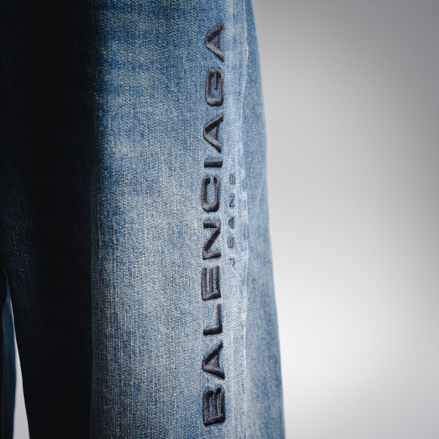 25fw embroidered jeans