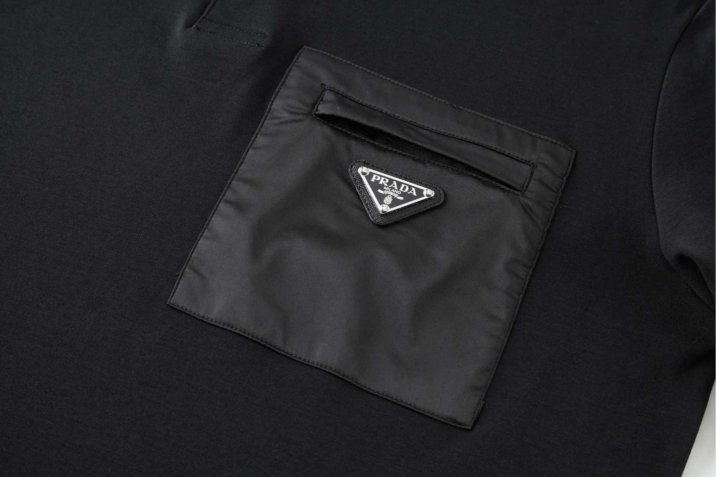 25 Nylon patchwork pocket polo shirt