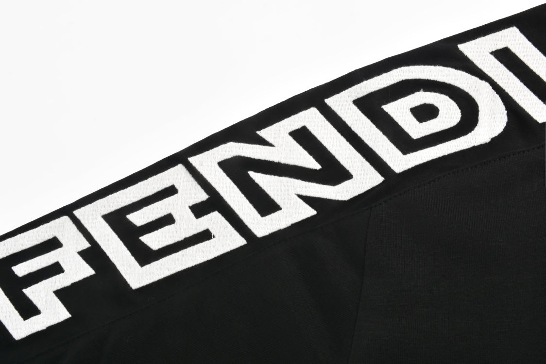 Shoulder embroidered short sleeves