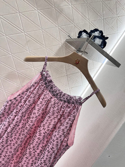 Full width double C pattern sling