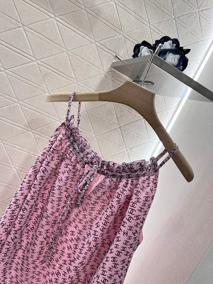 Full width double C pattern sling