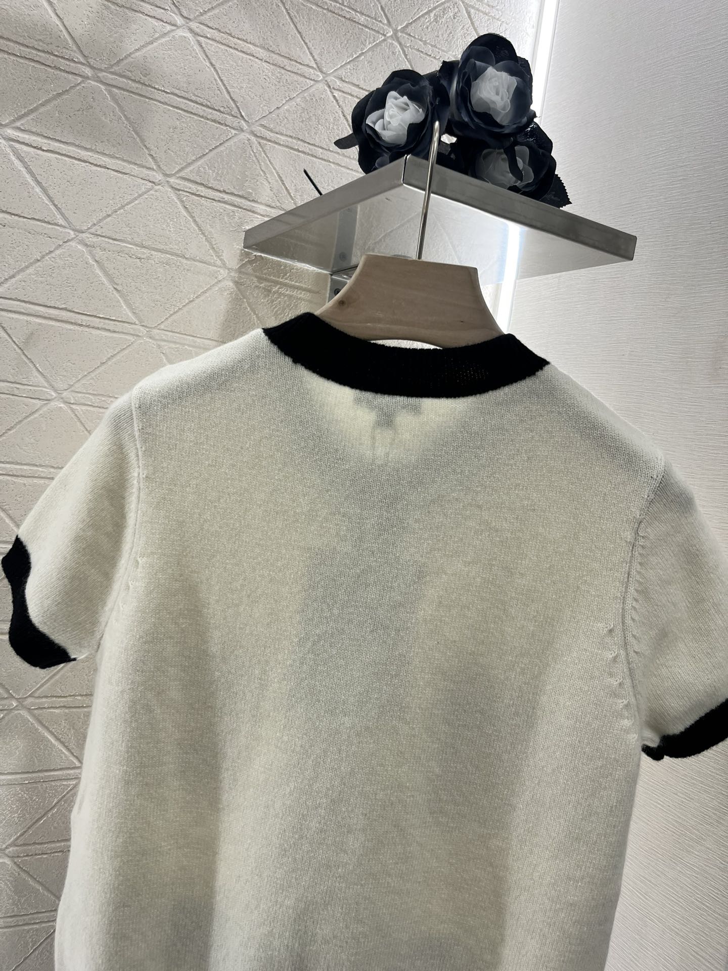 25SS Color blocking knitted short sleeved cardigan
