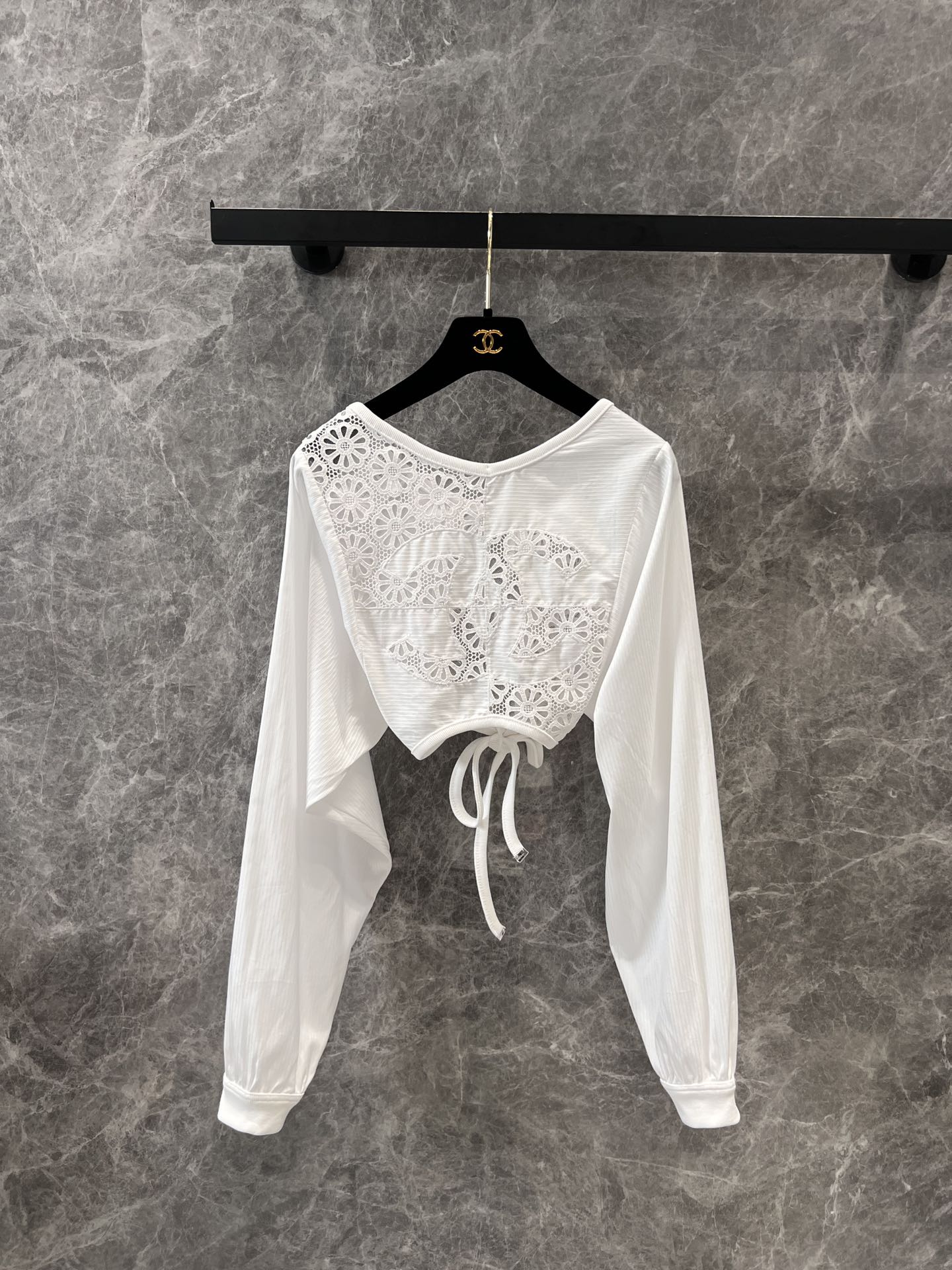 25SS Heavy industry hollowed out backless short sleeved top