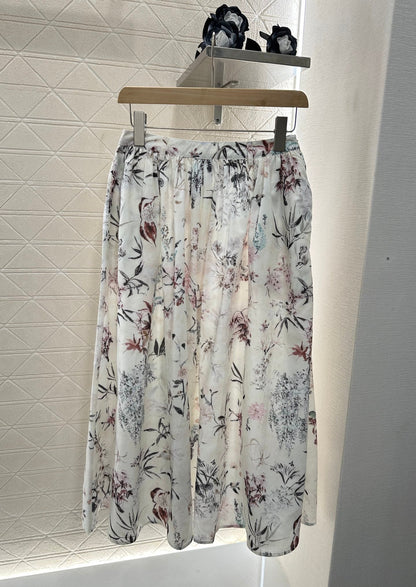 25 High-waisted printed bustier skirt