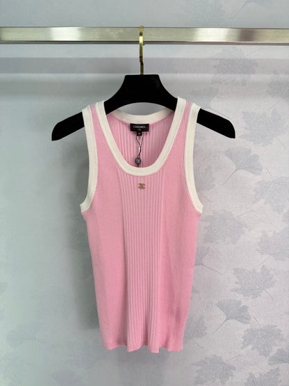 25 Slim knit vest
