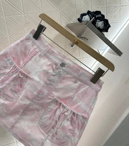 25 Printed denim skirt