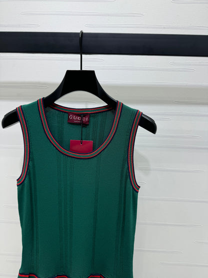25 Colorblocked pleated sleeveless knit dress!