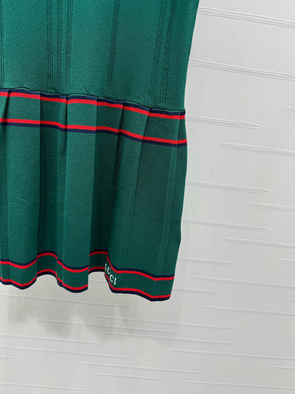 25 Colorblocked pleated sleeveless knit dress!