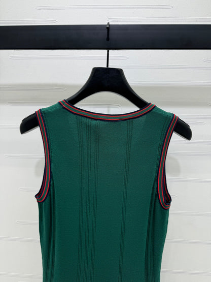 25 Colorblocked pleated sleeveless knit dress!