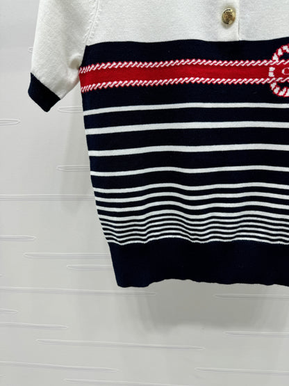 25 Striped lapel knit short sleeve