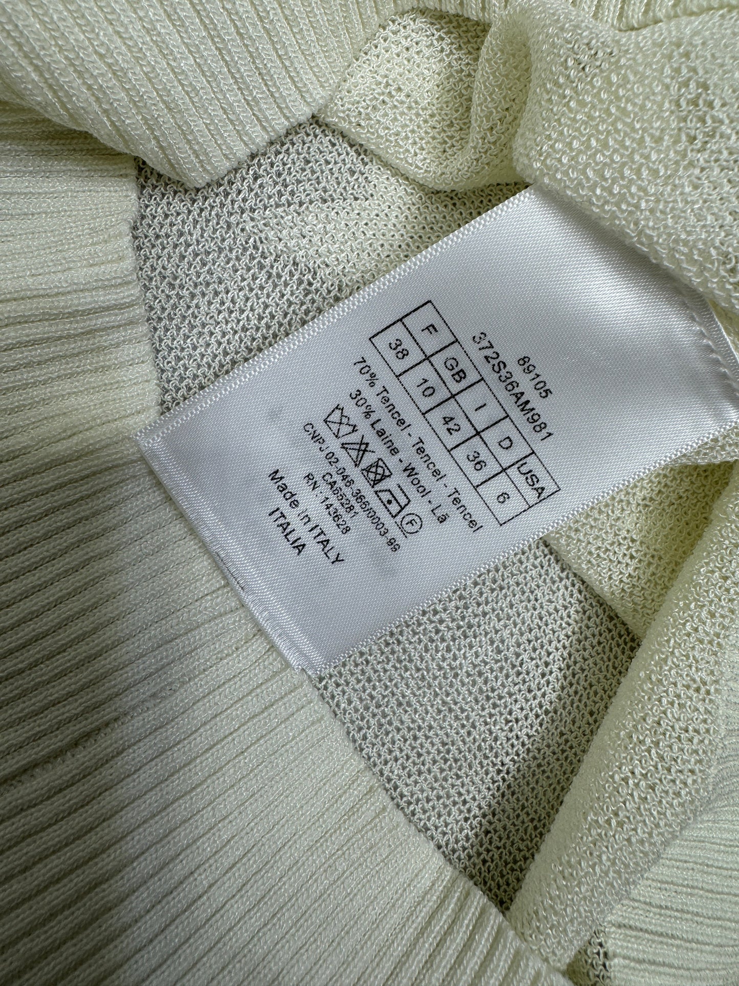 25 Lapel Knit Vest