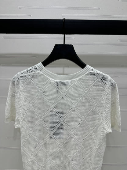 25 Cutout monogrammed knit short sleeves!