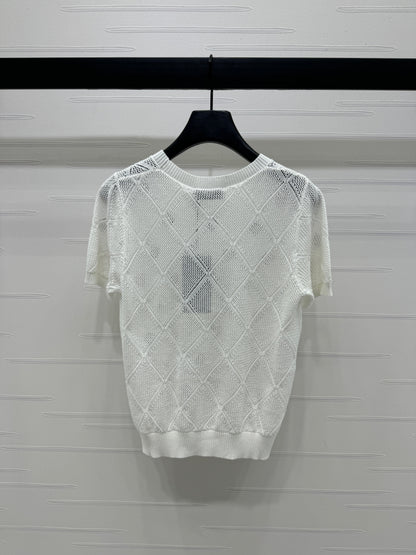 25 Cutout monogrammed knit short sleeves!