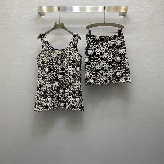 25  Embroidered Metal Button Embellished Design Vest Top Top Half Skirt Set