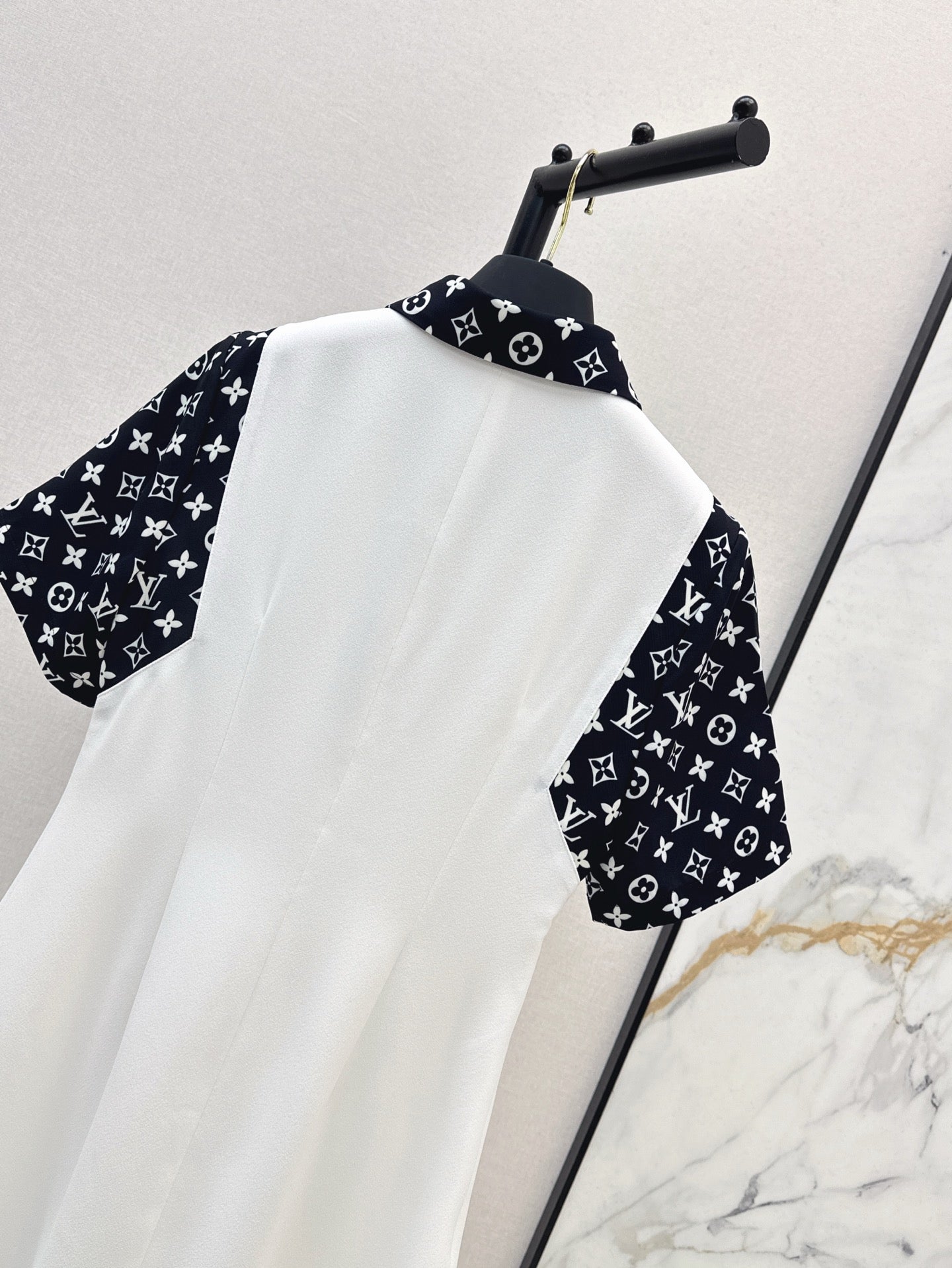 25 New Polo Contrast Collar Dress