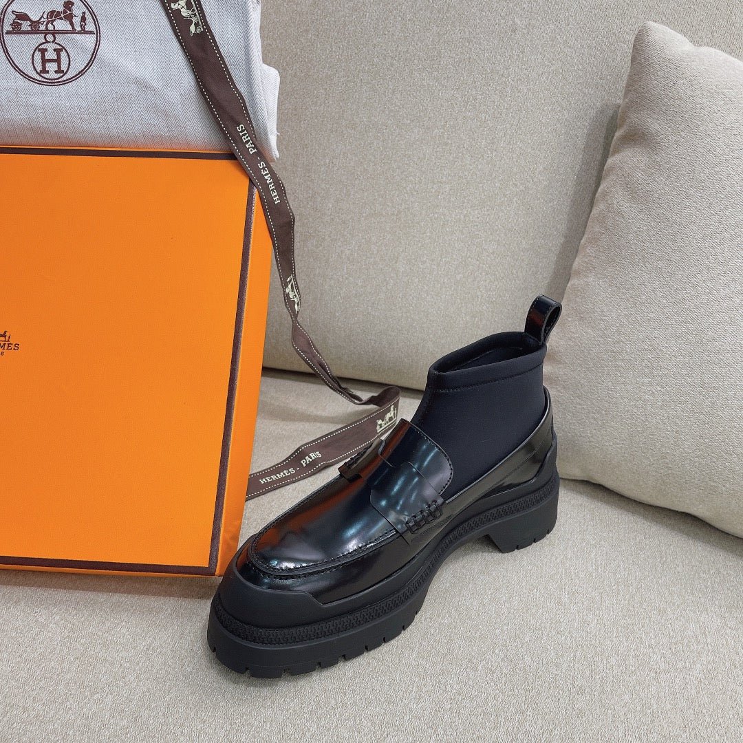 Short Boot Black Cowhide 348002