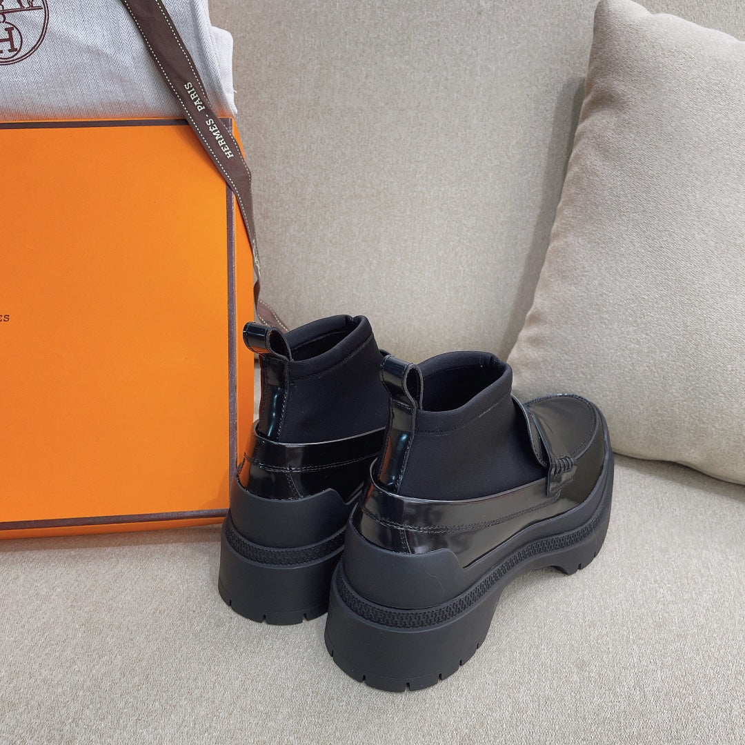 Short Boot Black Cowhide 348002