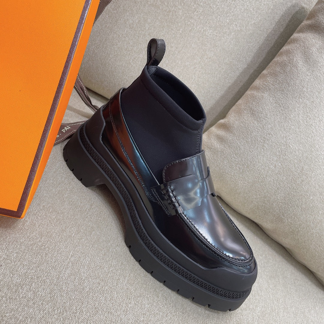 Short Boot Black Cowhide 348002