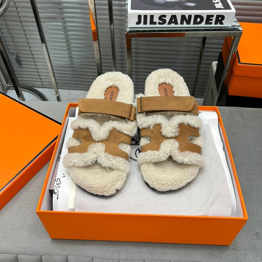 Chypre Sandal In Vintage Brown Suede And Fleece Lining 953823