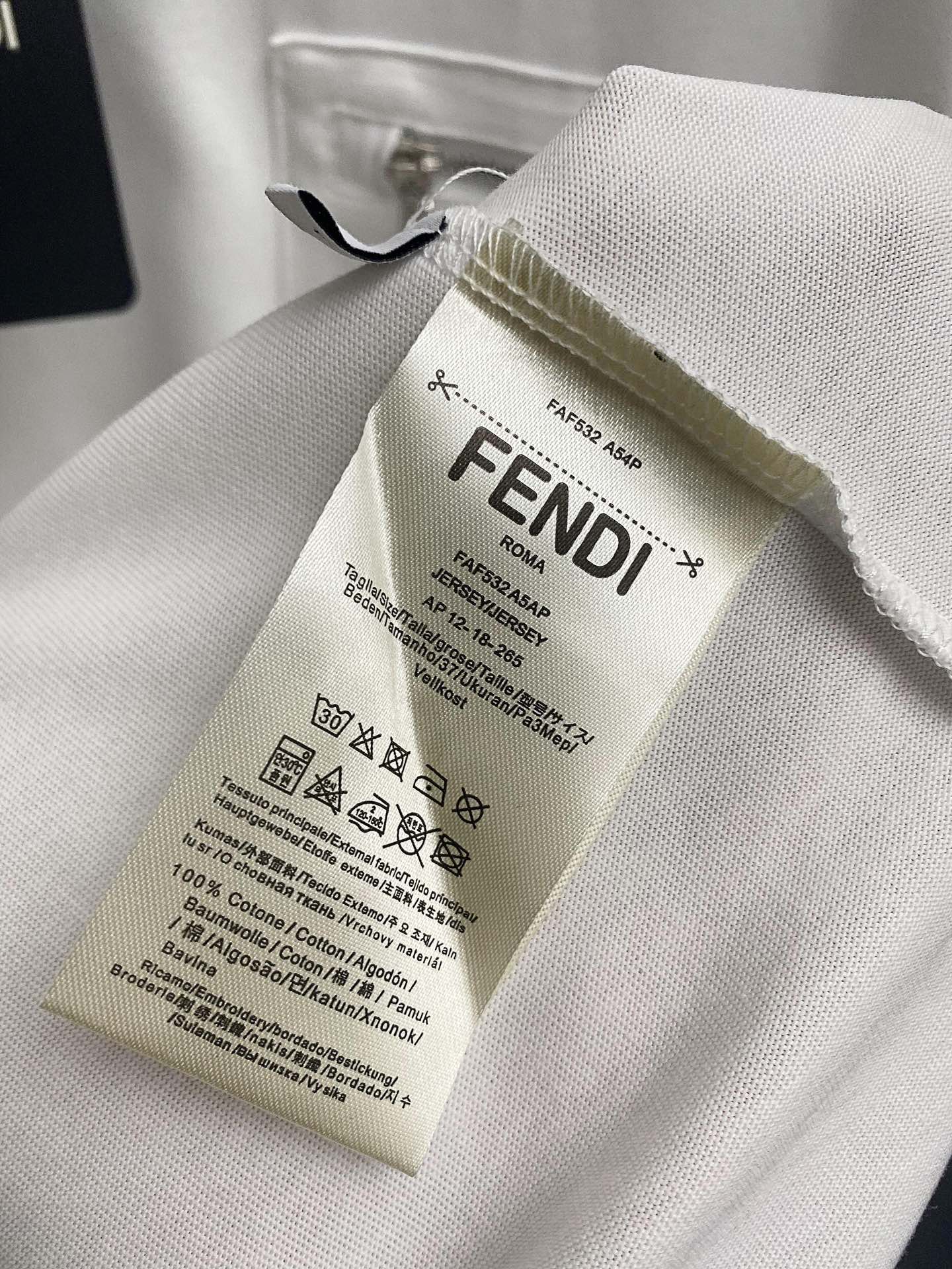 25ss Chest pocket T-shirt