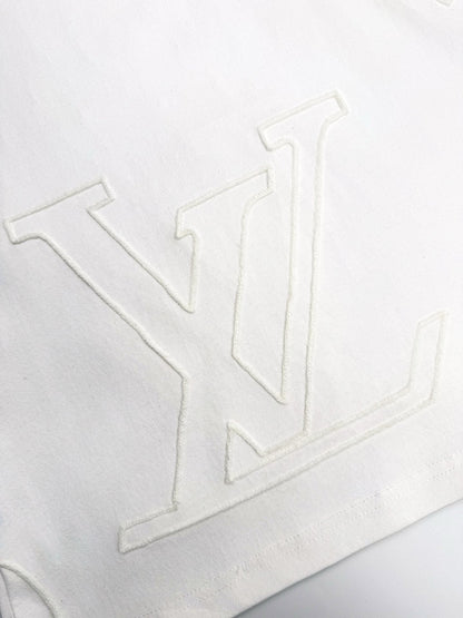 Fully embroidered short sleeves