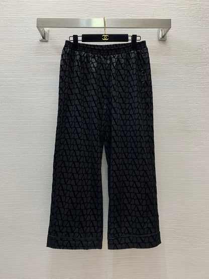 Classic presbyopic v letter flocking style fashionable home clothes
