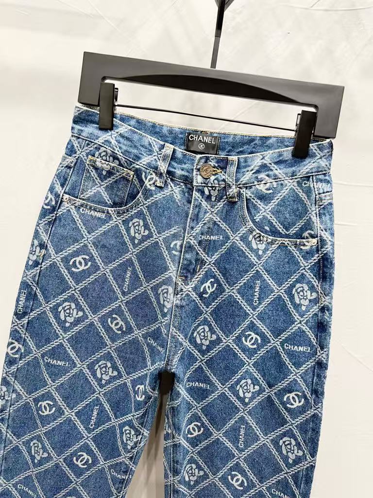 C Classic cross-chain camellia logo jeans