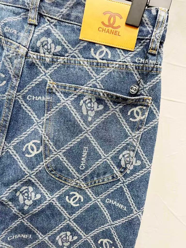 C Classic cross-chain camellia logo jeans