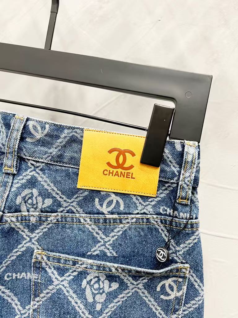 C Classic cross-chain camellia logo jeans