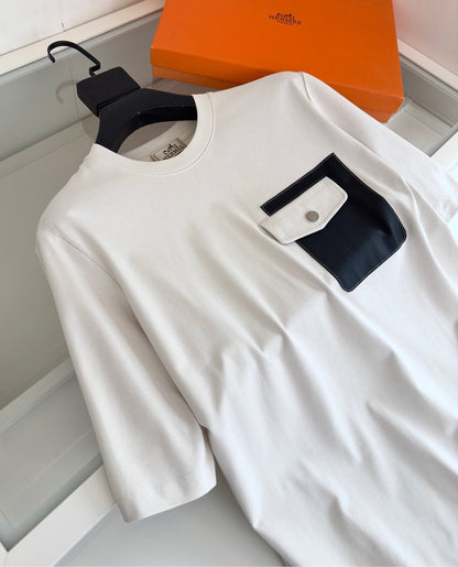 25SSGeometric leather pocket T-shirt