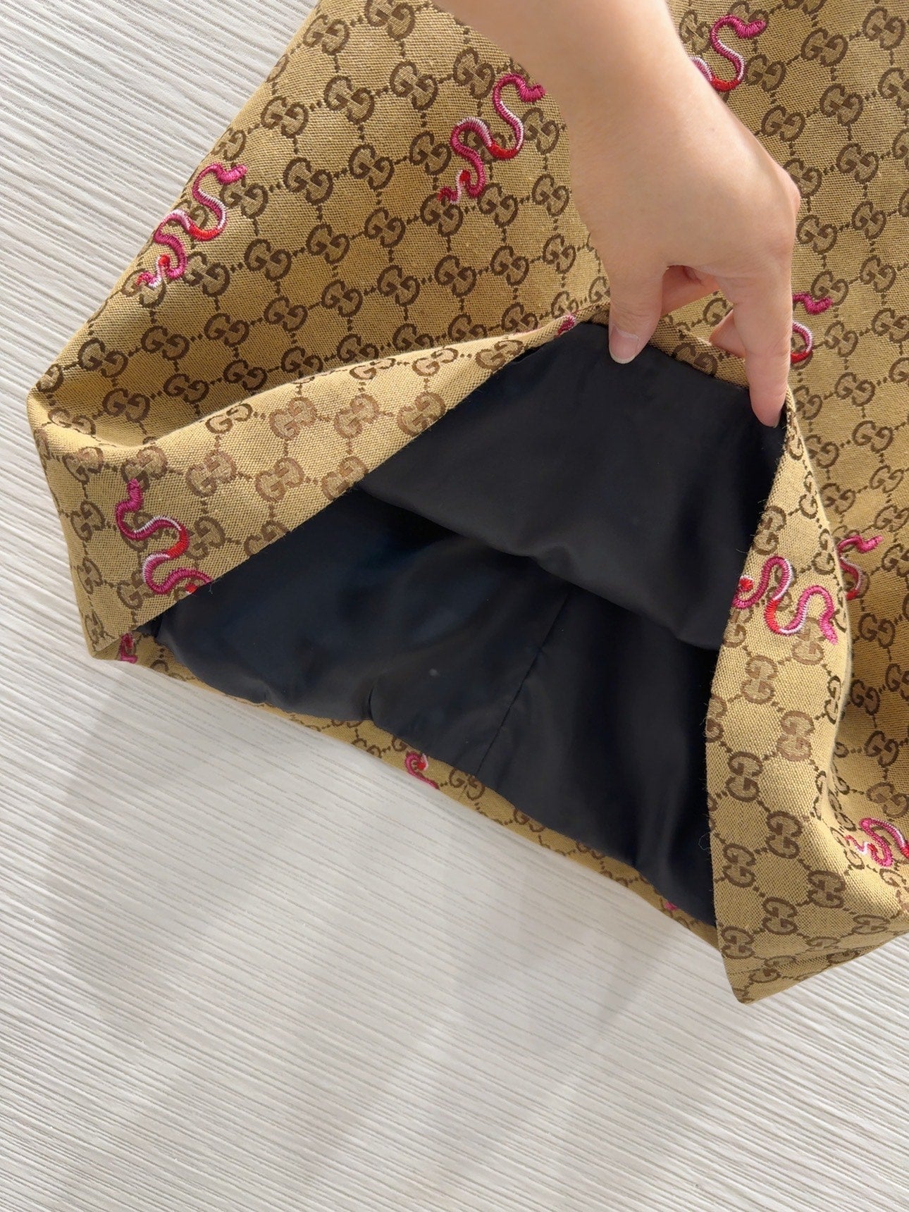 Embroidered jacquard fabric skirt