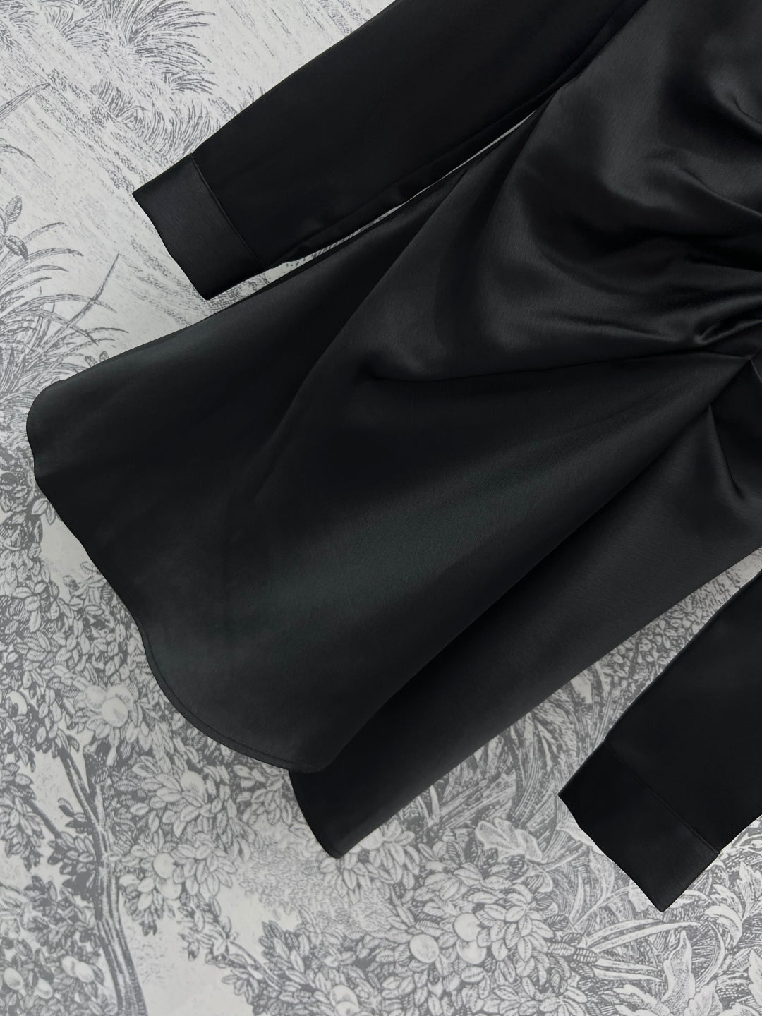 acetate pleated long-sleeve dress