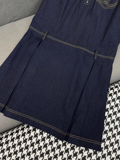 lapel sleeveless dress