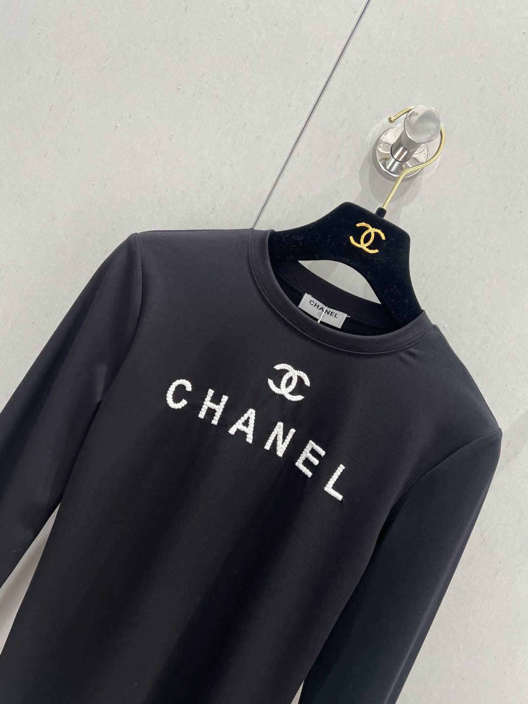 Letter embroidered slim fit bottoming long sleeves