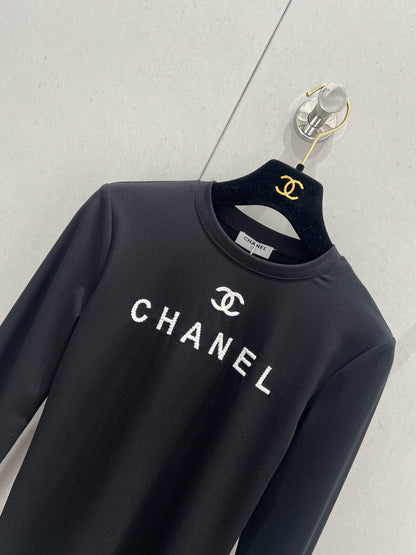 Letter embroidered slim fit bottoming long sleeves