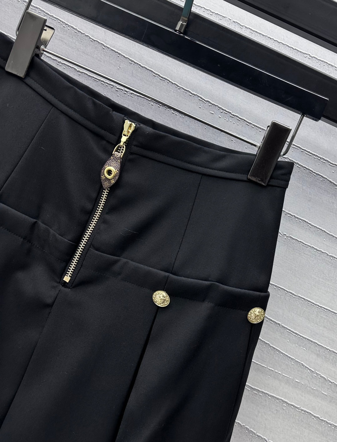 high waist zippered pleated skirt