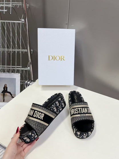 Classic cotton 3D embroidery printed thick-soled sandals