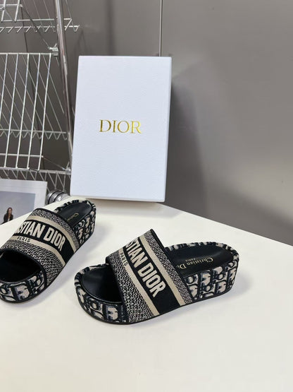 Classic cotton 3D embroidery printed thick-soled sandals