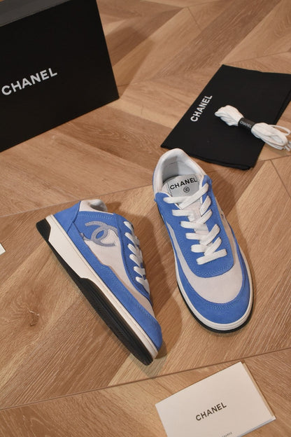 C Couple's casual shoes